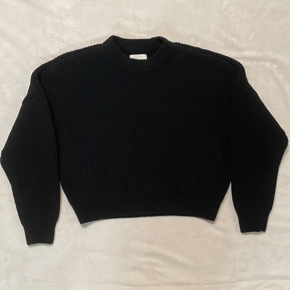 Abercrombie & Fitch Chenille Wedge Crew Sweater - Picture 10 of 13